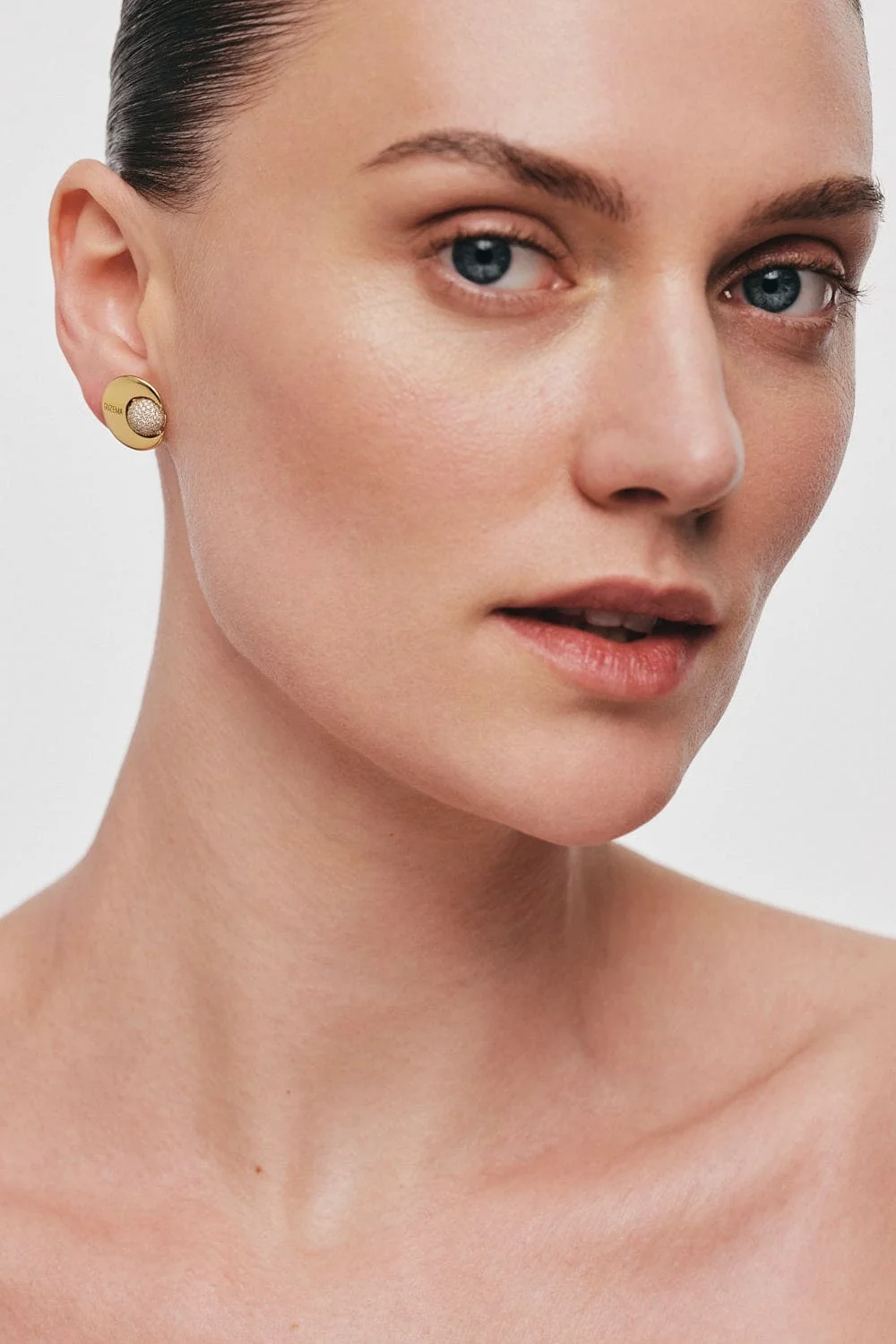 Earrings Moon and Sun Stud Earrings, diamonds, yellow gold with timeless design by Guzema