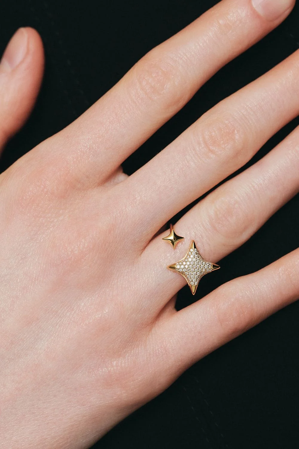 Rings Star Ring, diamonds, yellow gold with modern design available now