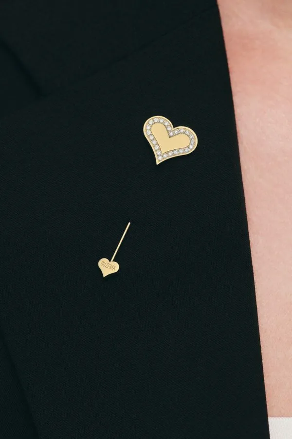 Brooches Heart Stick Pin with Diamond Outline, yellow gold for personalized elegance