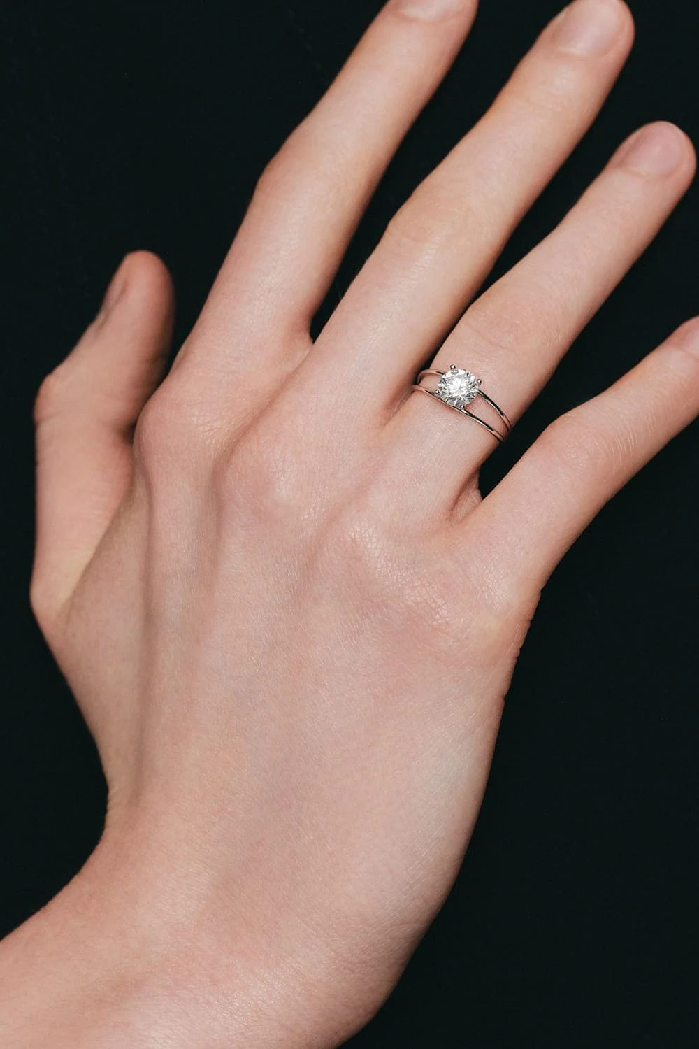 Rings Engagement Ring, 1ct diamond, white gold with modern design available now